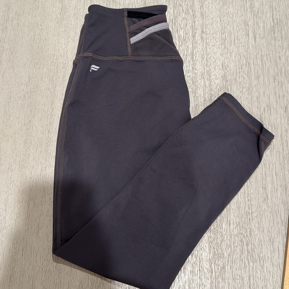 Fabletics Trinity Motion 365 High-Waisted Capri Iron Gray Size XS - Picture 6 of 8